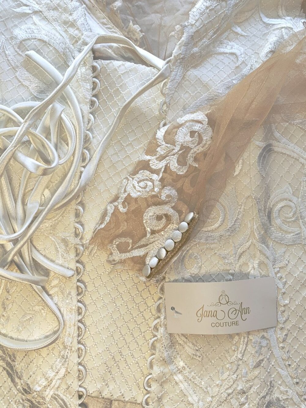 Jana Ann Couture White Lace Bustier Top with Illusion sleeves | Size 16 - Picture 10 of 11